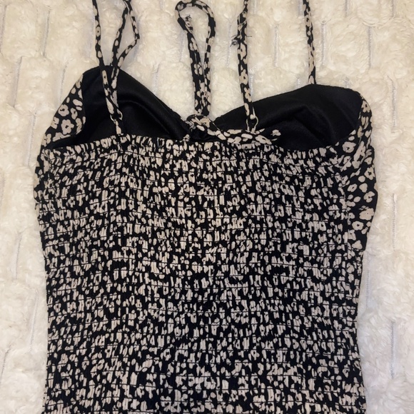 Black white dotted tank - Picture 2 of 3